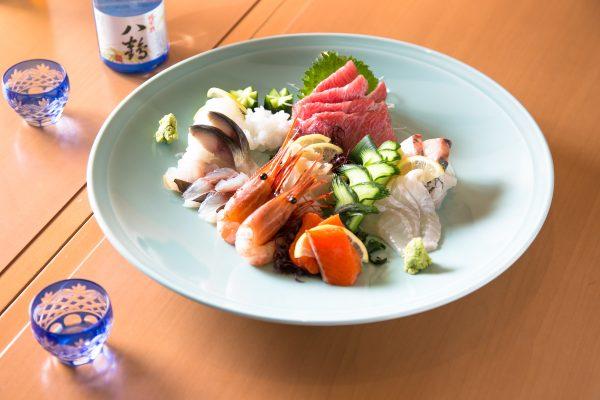 A sashimi platter. (Benjamin Chasteen/Epoch Times)
