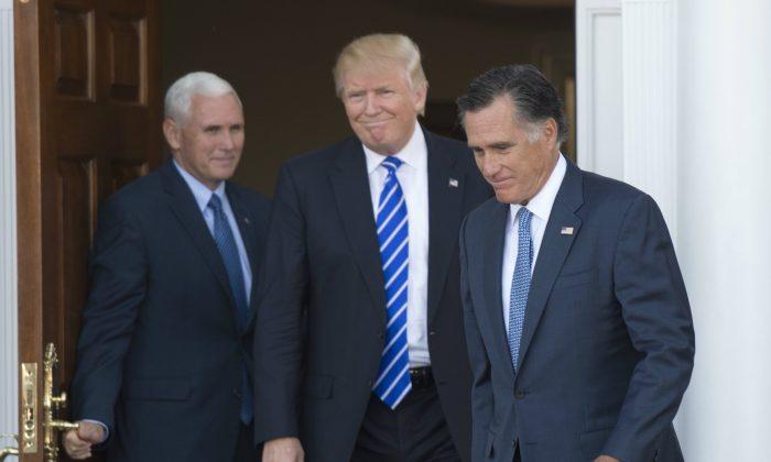 Trump, Pence Address Potential of Romney, Mattis in Cabinet