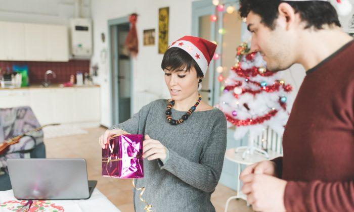 9 Ways to Simplify the Holidays This Year