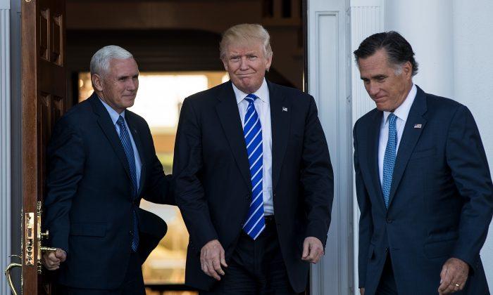 Report: Trump Transition Team Wants Mitt Romney to Apologize Publicly
