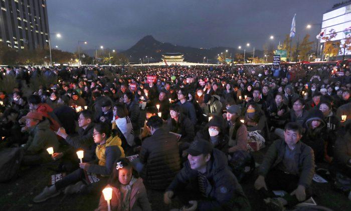 Counting 1 Million Crowds at Anti-President Rally in Seoul