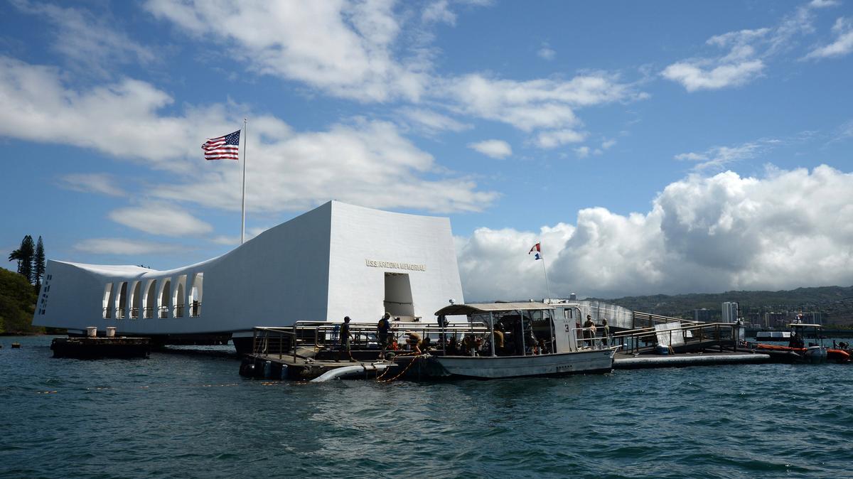 Japanese Leader Abe to Visit Pearl Harbor With Obama