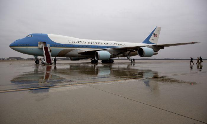 Q&A: A Look at Trump’s Call to Cancel New Air Force One