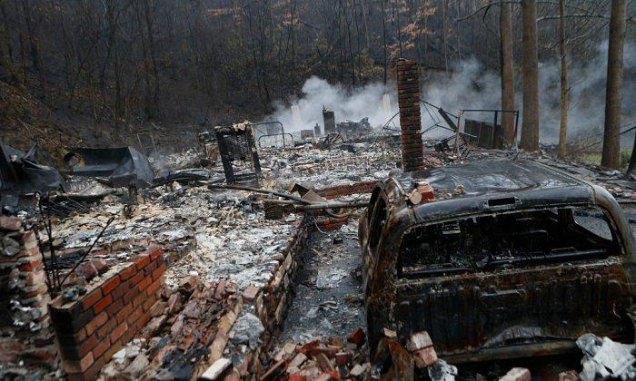 2 Juveniles Charged in Tennessee Wildfires That Killed 14, Damaged 1,700 Buildings