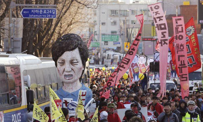 After Weeks of Protests, Crowds Celebrate Park’s Impeachment