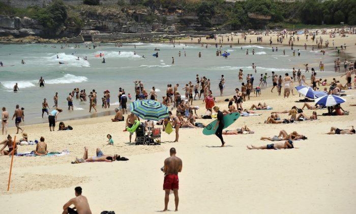 Sydney Swelters Through Hottest December Night in 148 Years