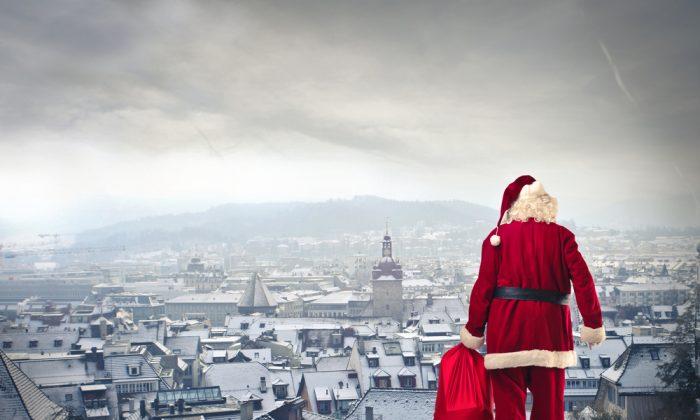 Secret Santas Paying Tens of Thousands in Layaway Balances