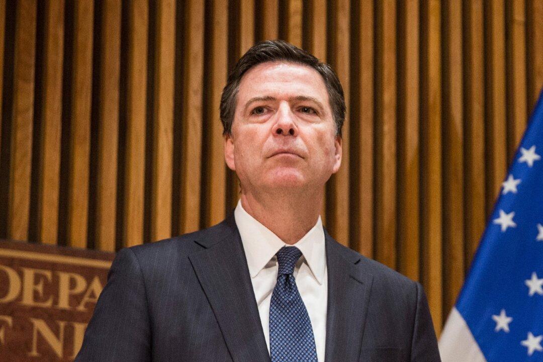 Report: FBI Director Told Trump That Russians Didn’t Influence Election