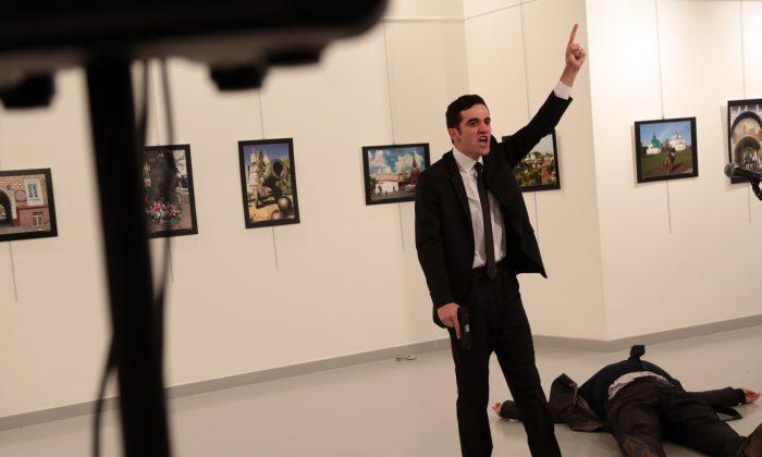 Gunman Opens Fire on Russian Ambassador to Turkey at Exhibit