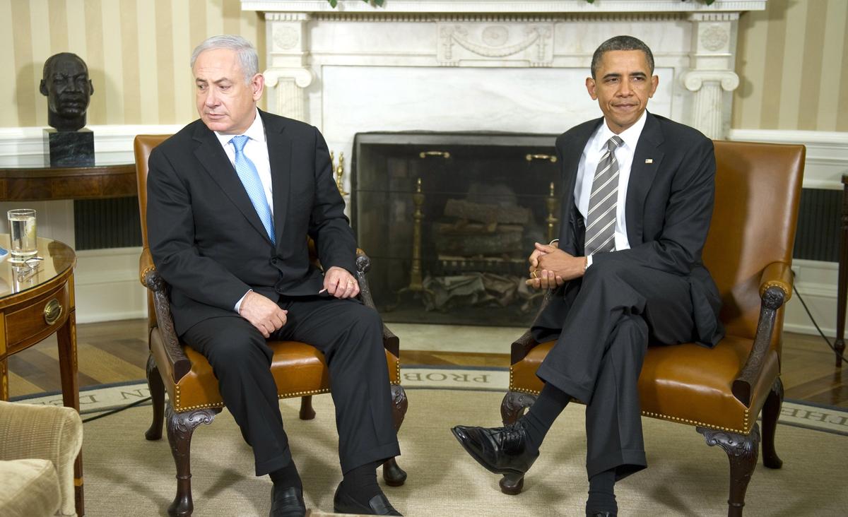 U.S. President Barack Obama (R) meets with Israeli Prime Minister Benjamin Netanyahu in the Oval Office of the White House in Washington, DC, May 20, 2011. (JIM WATSON/AFP/Getty Images)