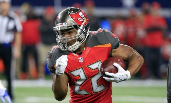 TB Bucs RB Martin Suspended, Entering Drug Treatment Facility