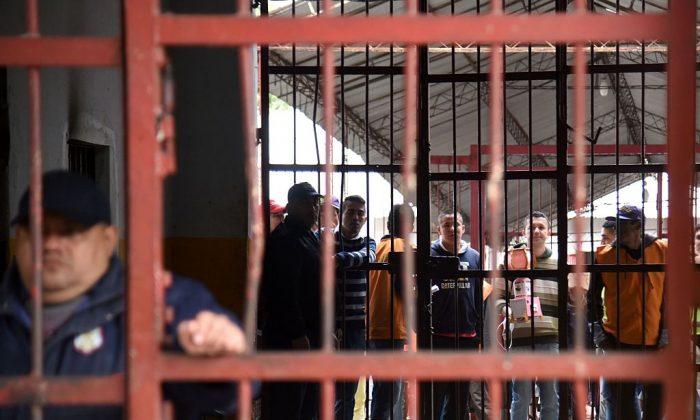 16 Prisoners Decapitated, 57 Dead in Prison Uprising in Brazil