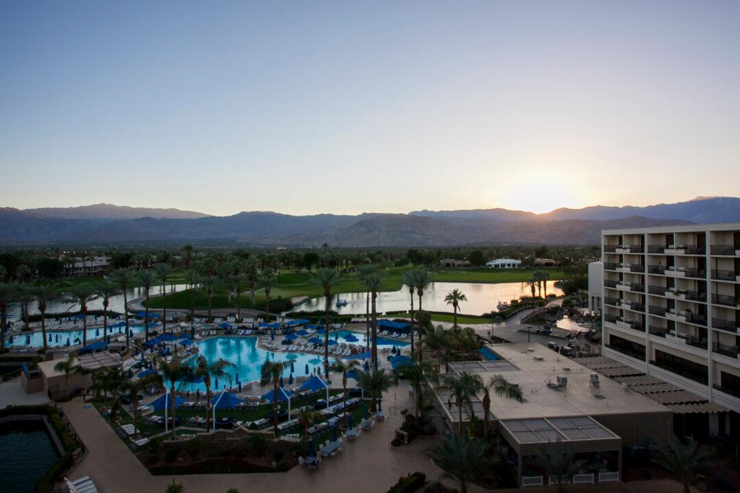 Jewelry Store Robbery Leads to Arrest of 6 Smash-and-Grab Theft Suspects