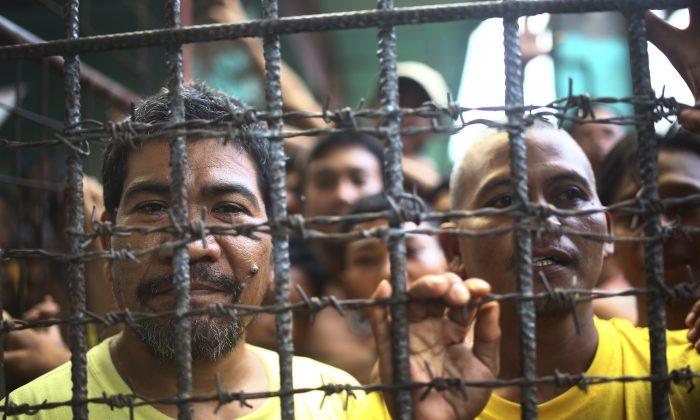 Suspected Rebels Storm Philippine Jail, 158 Inmates Escape