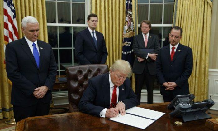 Trump Signs 2 Executive Orders on Immigration