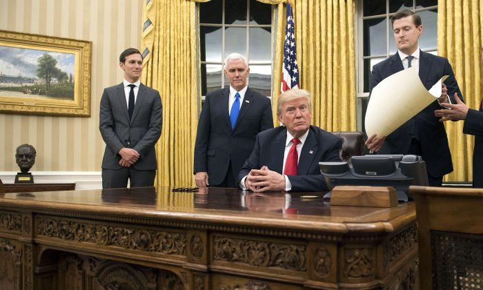New White House Look: Trump Gives the Oval Office a Makeover