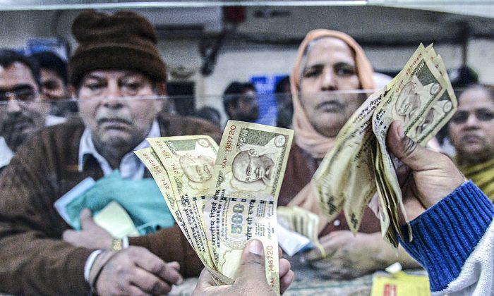 In India, Support for Currency Ban Holds Despite Hardships