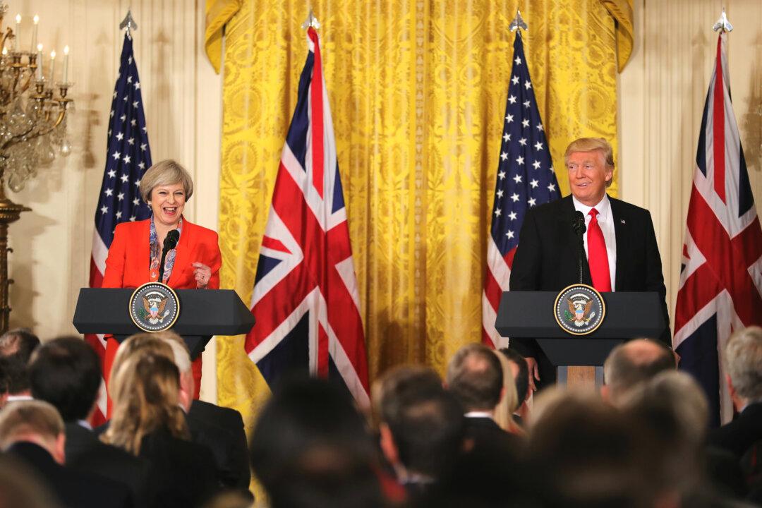 UK Says Trump Visit Still on Amid Outcry Over Travel Ban