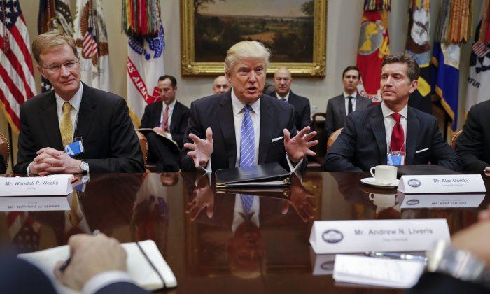 Trump Disbands Two Advisory Councils