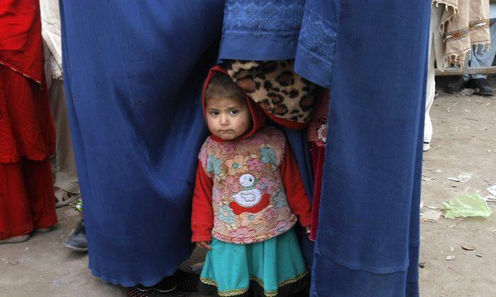 Rights Group Says Pakistan Forcing Afghan Refugees Home