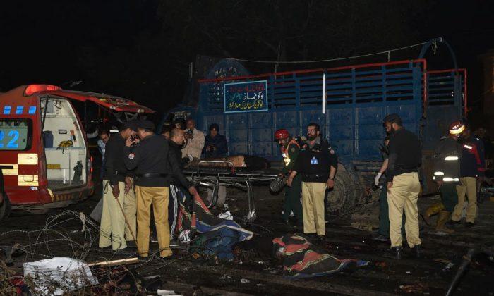 Pakistan Police: Bomb Kills 7 at Protest Rally in Lahore