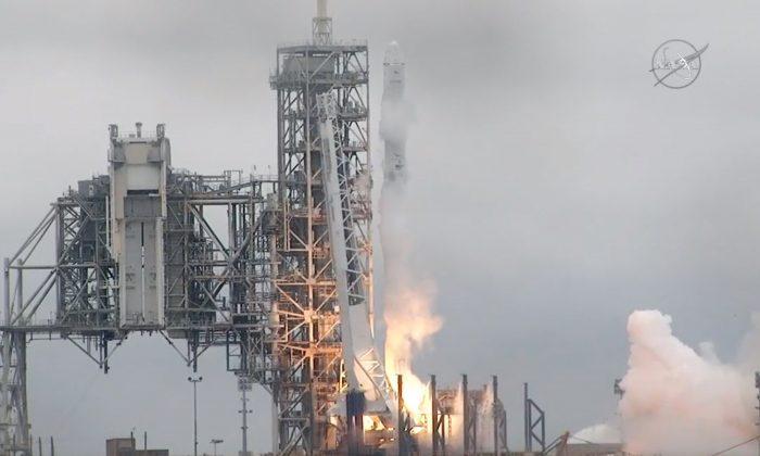 SpaceX Launches Rocket From NASA’s Historic Moon Pad