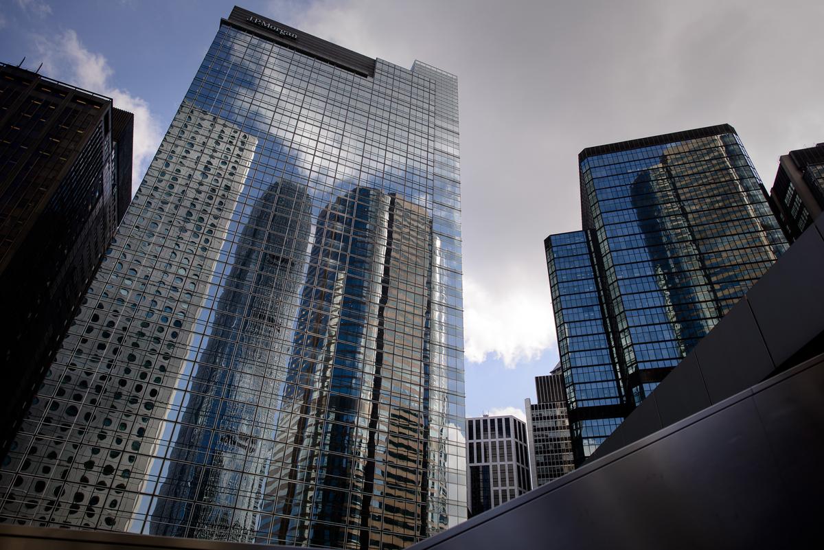 ‘Princeling’ Hirings Complicate Business in China for Global Banks