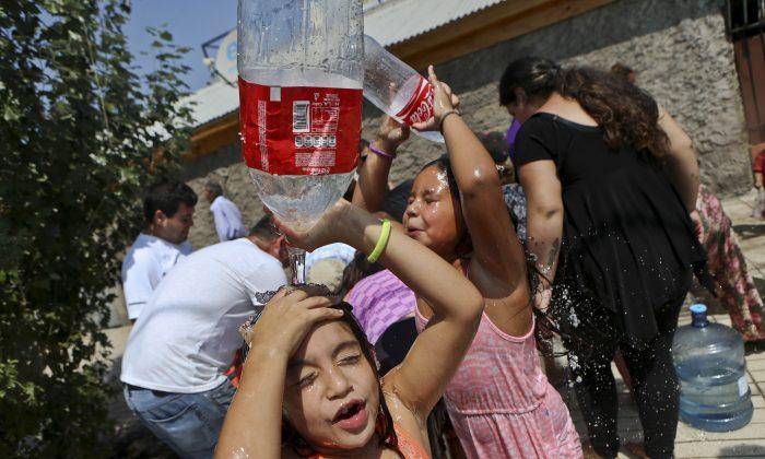 Chilean Homes Without Water, 3 Dead, 19 Missing in Floods