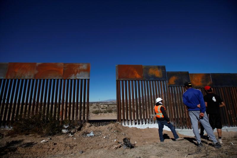 Small Mexican Company Wants to Light Trump’s Border Wall