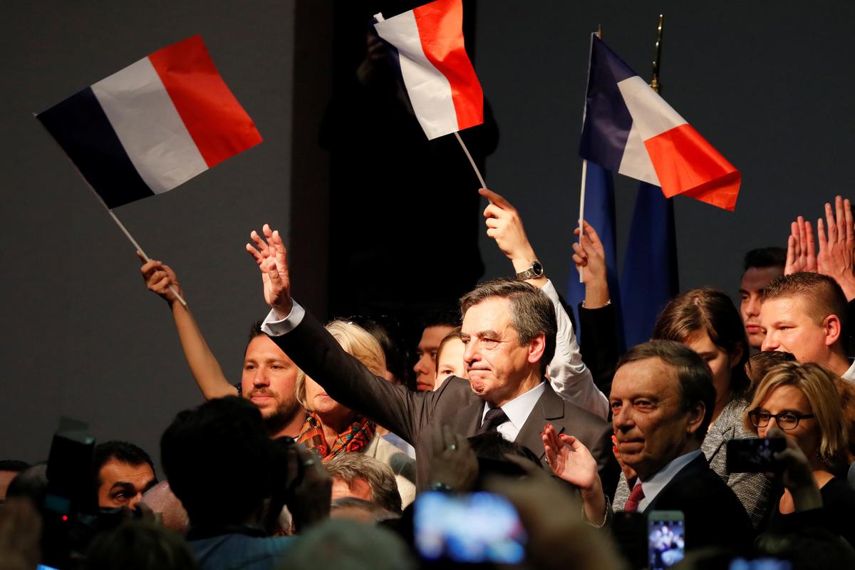 France’s Fillon Remains Defiant as Support Slips