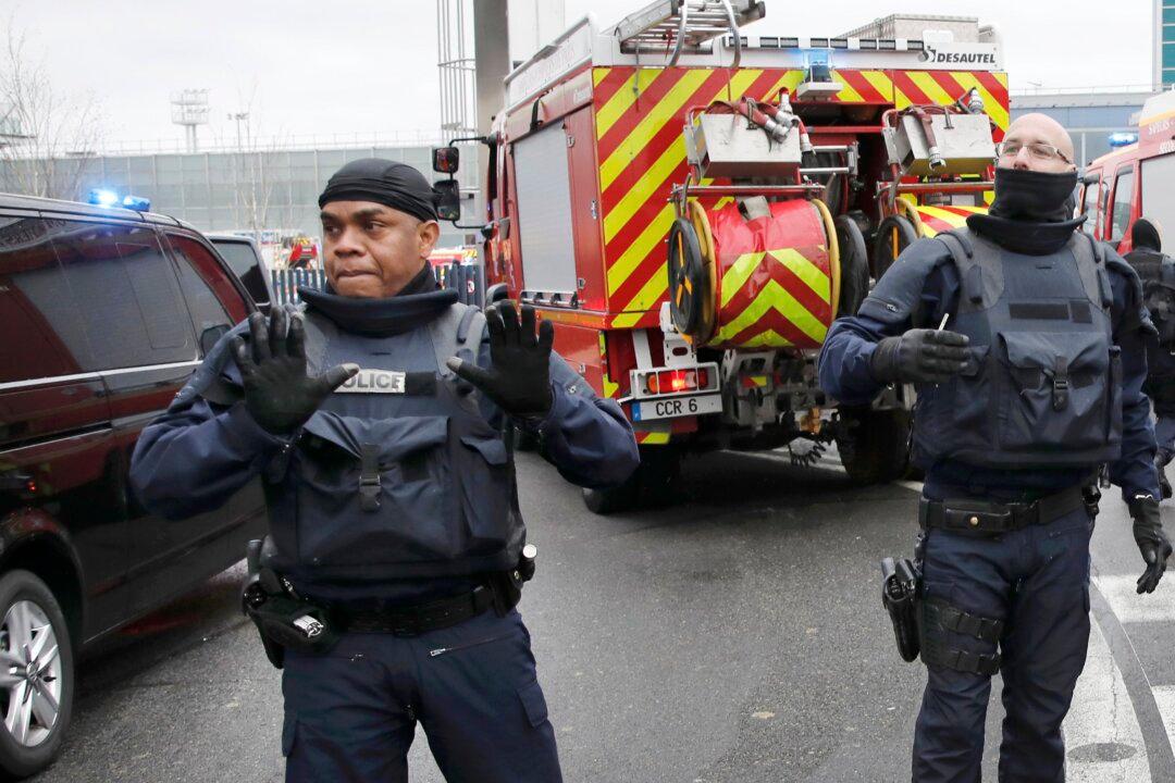 Man Shot Dead at Paris Airport After Attacking Soldier