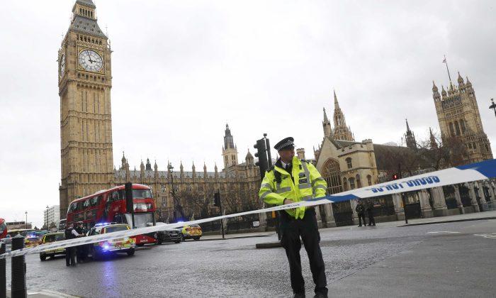 Assailant Shot, at Least a Dozen Injured in Incident at UK Parliament