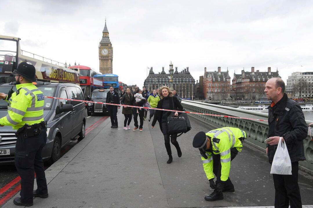 One Shot, Several Injured in UK Parliament ‘Terrorist Incident’
