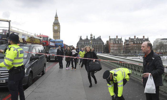 One Shot, Several Injured in UK Parliament ‘Terrorist Incident’