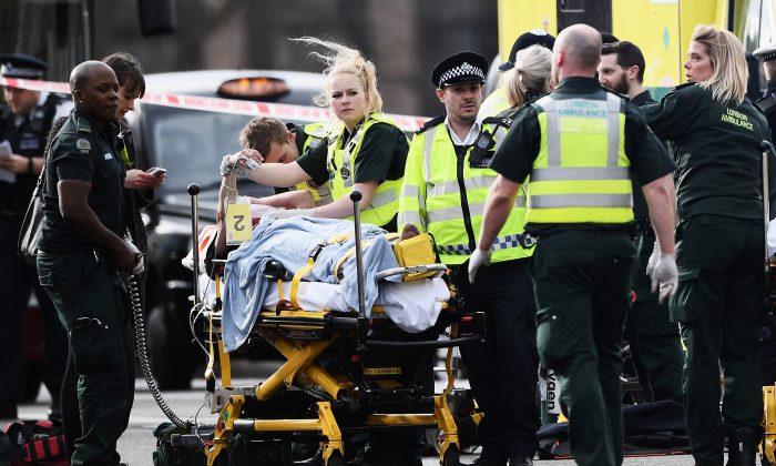 4 Dead, at Least 20 Injured in UK Parliament Terrorist Attack