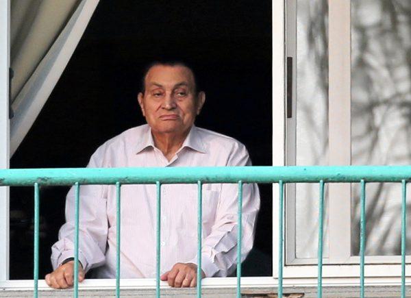 Ousted Egyptian president Hosni Mubarak during celebrations of the 43rd anniversary of the 1973 Arab-Israeli war, at Maadi military hospital on the outskirts of Cairo in October 2016. (Mohamed Abd El Ghany/Reuters)