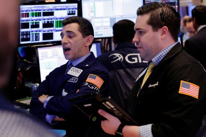 Stocks Rise, Dollar Rallies After Strong US Data