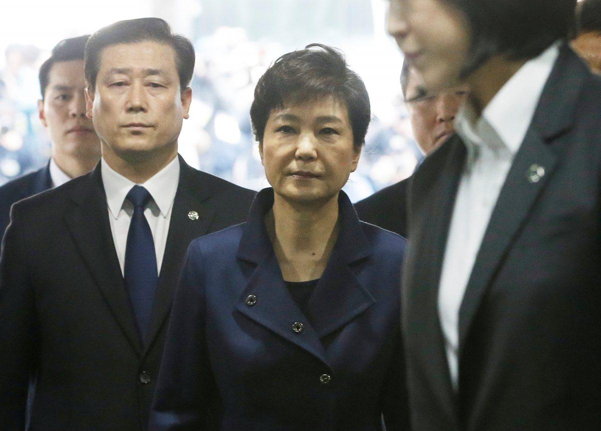 Ousted South Korean President Park Geun-hye arrives for questioning on her arrest warrant at the Seoul Central District Court in Seoul, South Korea on March 30, 2017. (Ahn Young-Joon/Reuters)