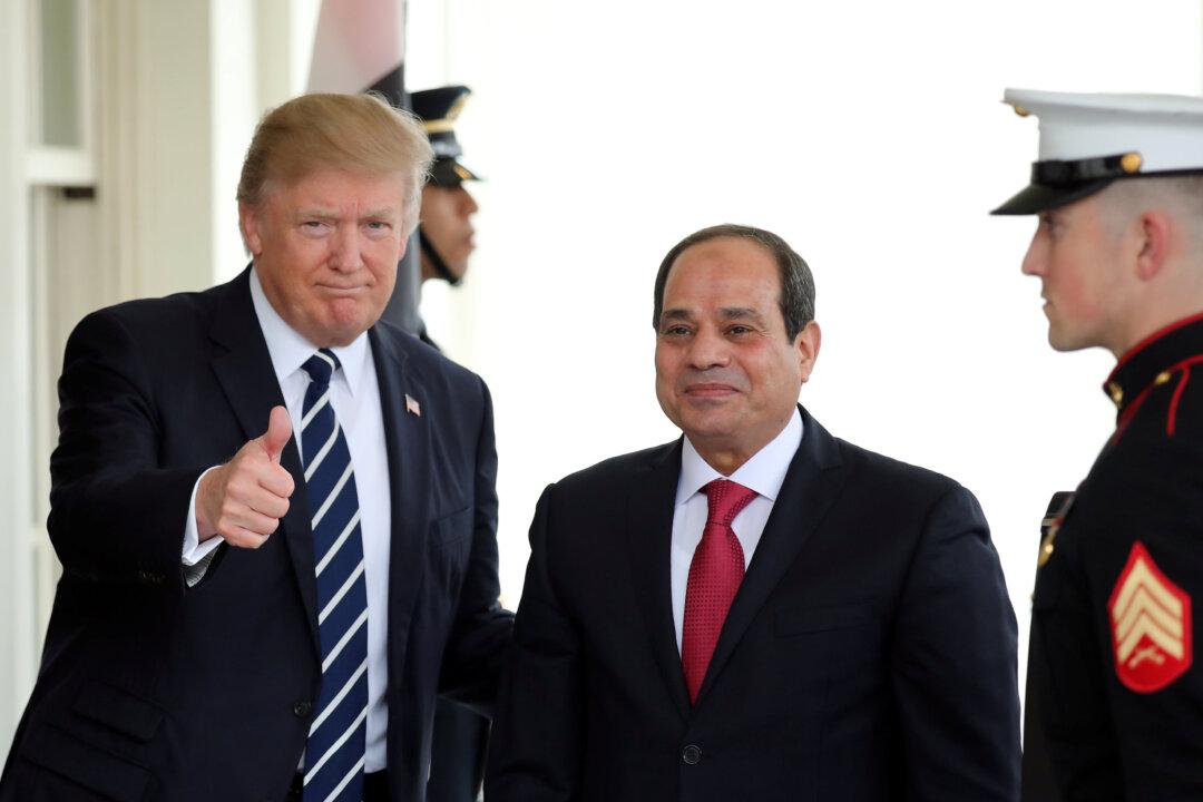 Trump Tells Sisi US, Egypt Will Fight Radical Islamic Terrorists Together