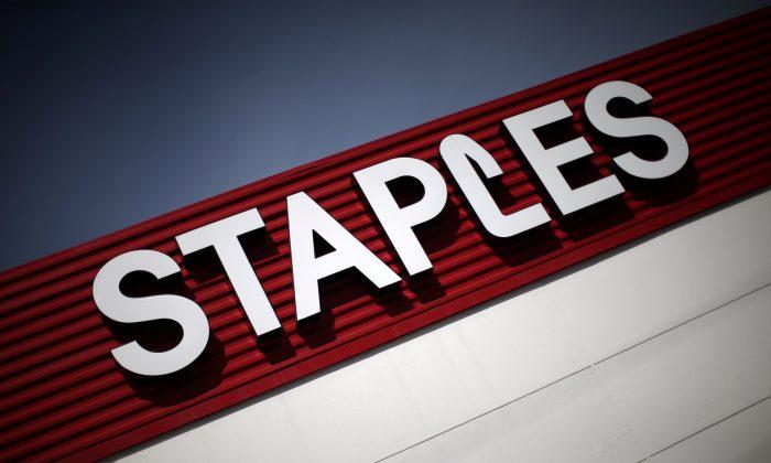 ServiceOntario Locations Are Closing, Kiosks Opening in Staples Stores Instead