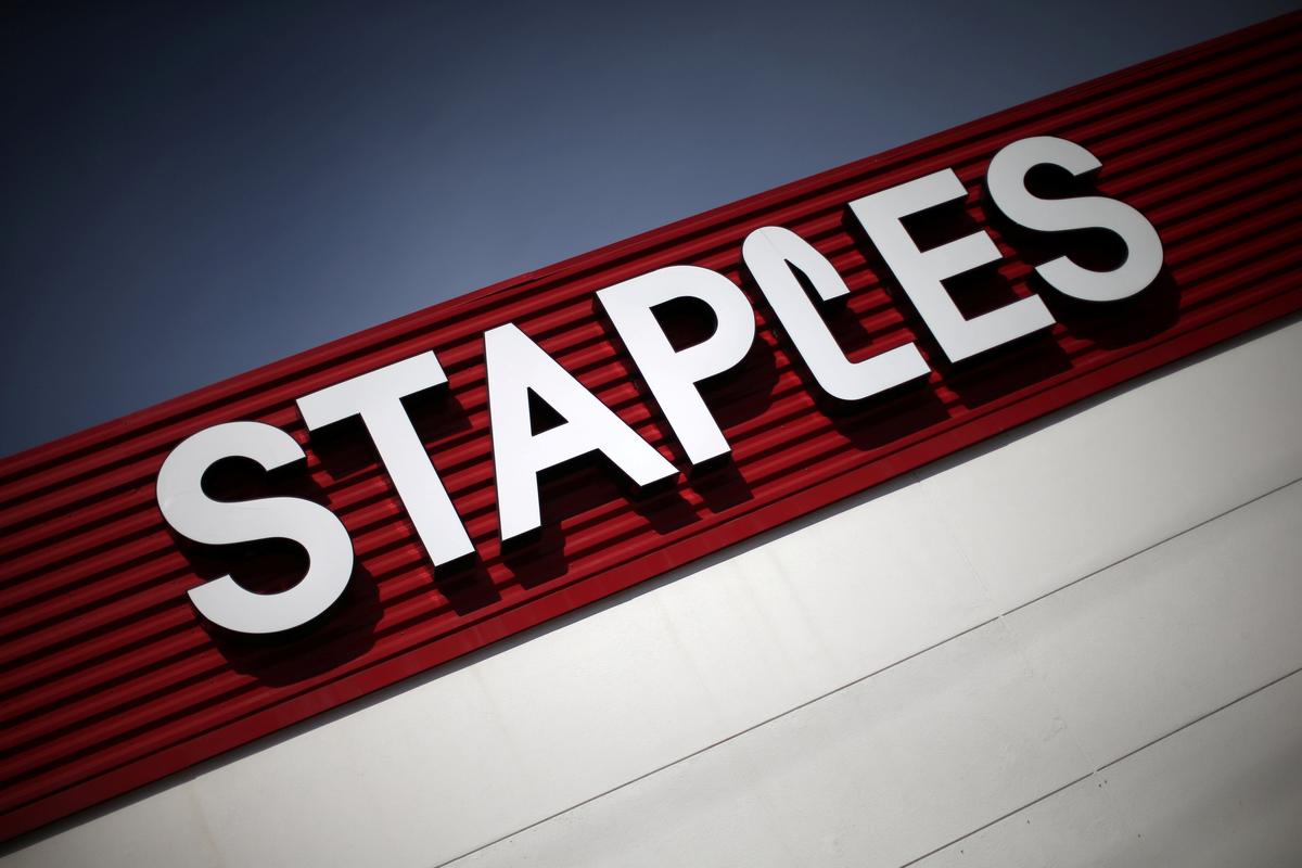 ServiceOntario Locations Are Closing, Kiosks Opening in Staples Stores Instead