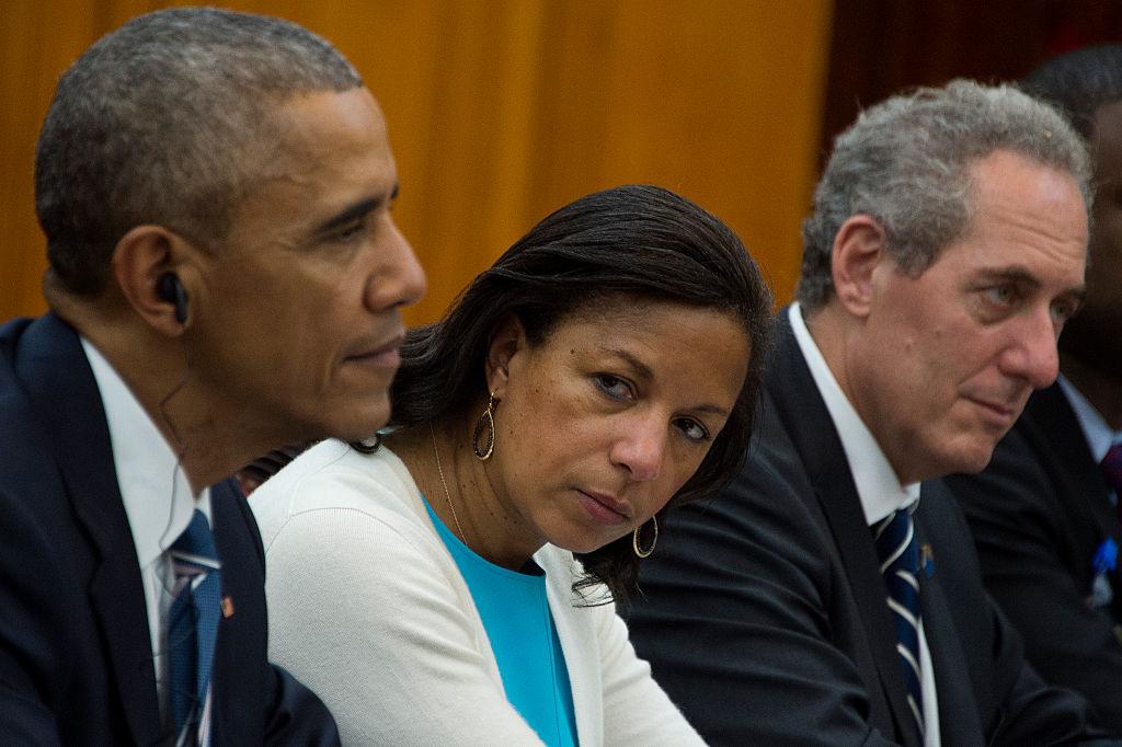 Susan Rice (C) looks on as Former President Barack Obama (L) and US Trade Representative Michael Froman (R) meet with Vietnam's Prime Minister Nguyen Xuan Phuc in Hanoi on May 23, 2016.<br/>(JIM WATSON/AFP/Getty Images)
