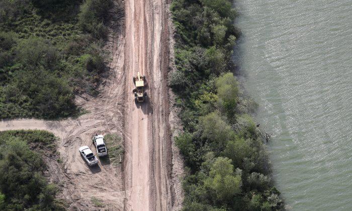 Illegal Border Crossings at Lowest Point in Years