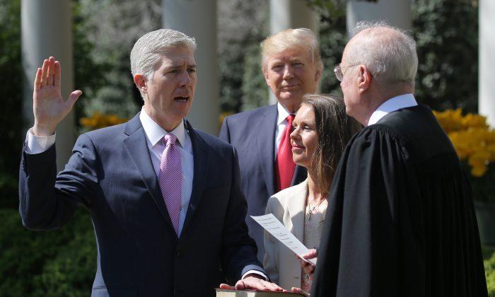 Trump Appointee Gorsuch Energetic in First US High Court Arguments