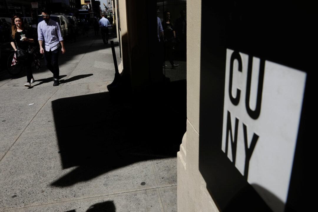 New York Rolling out Free Tuition Plan for Many Students