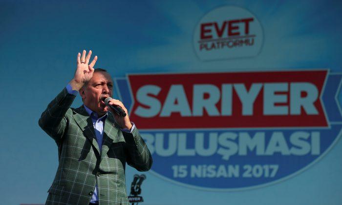 Erdogan Makes Final Push Before Vote on Presidential Powers