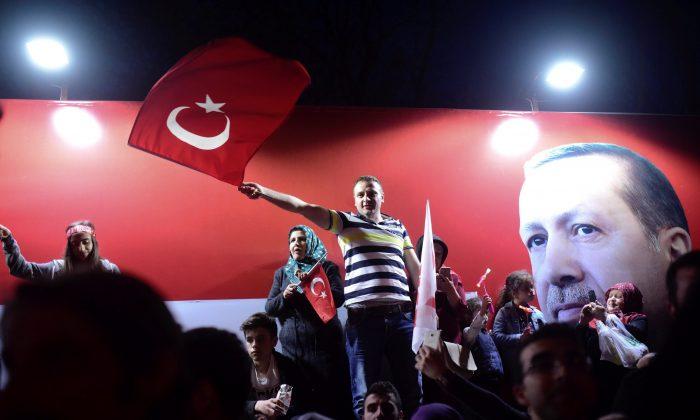 Turkey’s Erdogan Celebrates Victory as Count Points to Tight Win