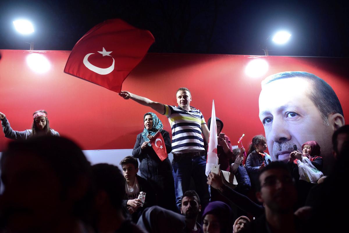 Turkey’s Erdogan Celebrates Victory as Count Points to Tight Win
