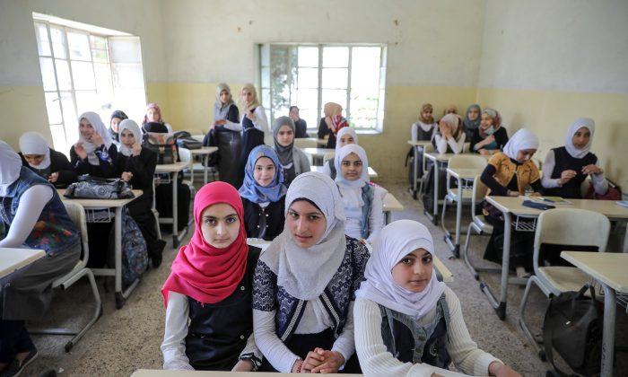‘We Want to Learn’: Iraqi Girls Back at School After Years Under ISIS