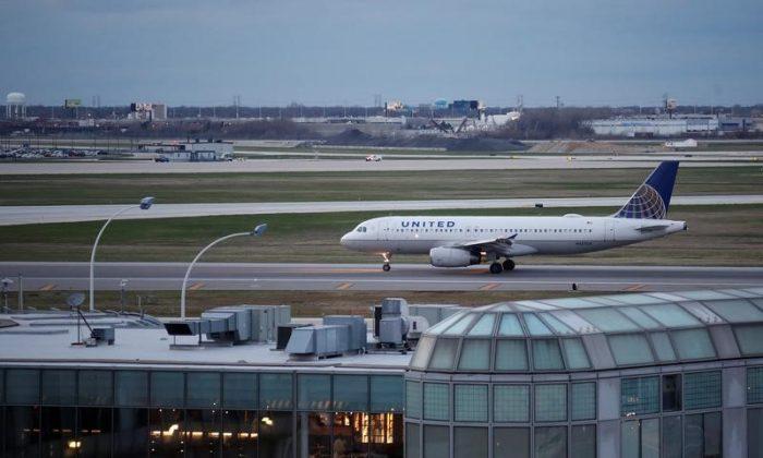 Illinois Bill Would Ban Forcible Removal of Passengers After UAL Incident